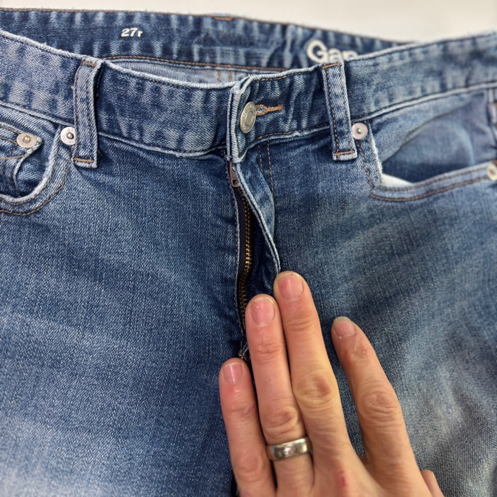 Gap 1969 Women’s Size 27 Regular Bootcut Jeans Medium Wash Stretch Denim Classic - Picture 6 of 14